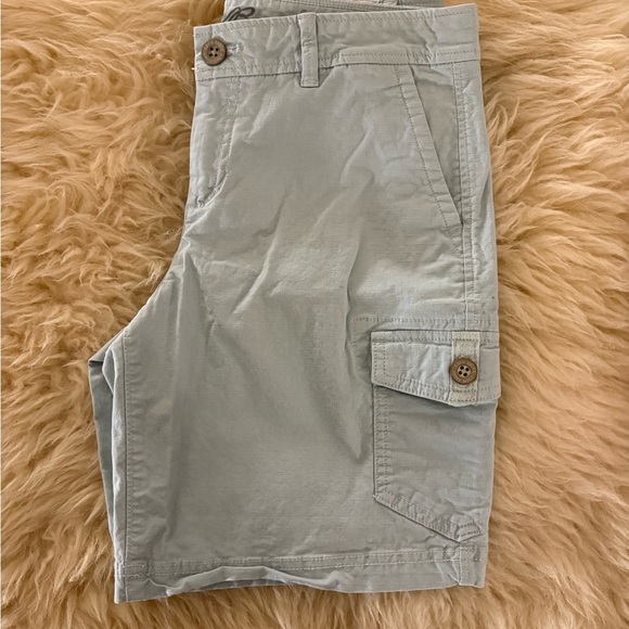 Eddie Bauer Light Mint Green Cargo Shorts - Picture 4 of 4